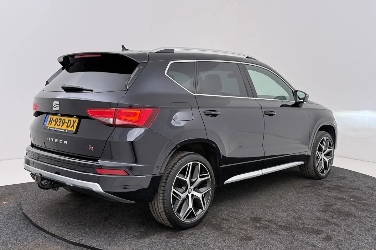 1.5 TSI FR Business Intense | Trekhaak | Org. NL | 360 | CarPlay | Digital Cockpit | Adap. Cruise | Stoelverwarming |