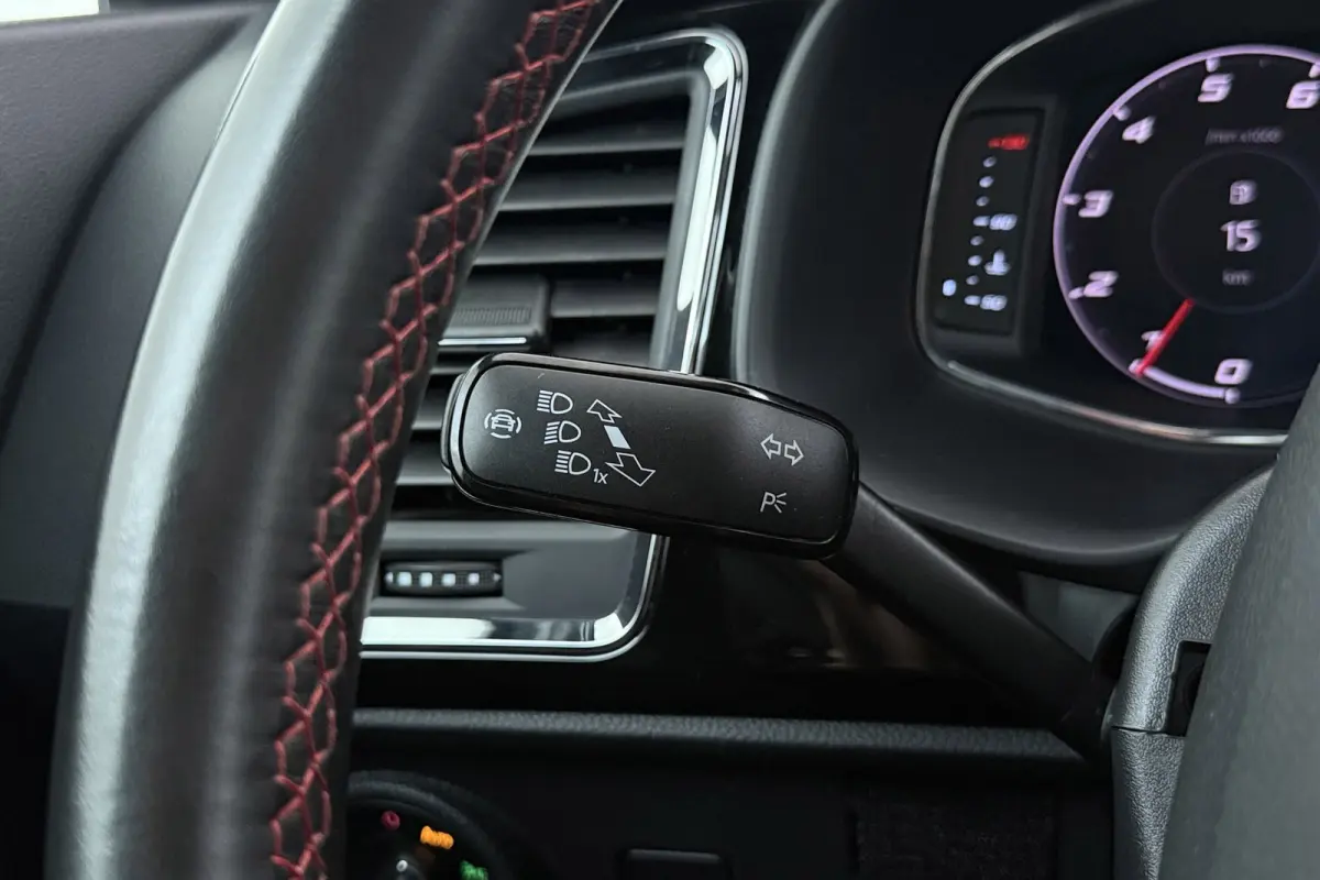1.5 TSI FR Business Intense | Trekhaak | Org. NL | 360 | CarPlay | Digital Cockpit | Adap. Cruise | Stoelverwarming |
