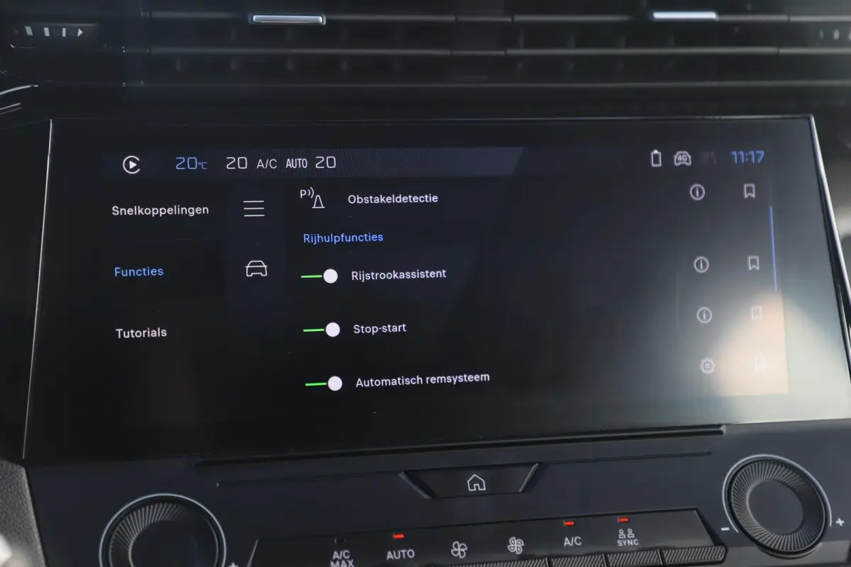 1.2 PureTech Active Pack Business 131PK Trekhaak Navigatie Carplay Android Climate Cruise Control LMV