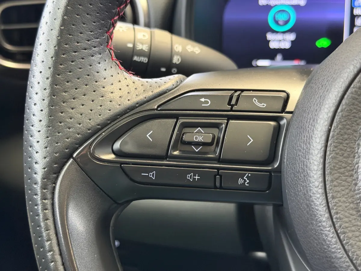 1.5 Hybrid 130 GR Sport CarPlay Camera