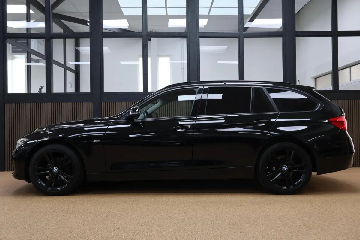 318i M Sport | High Executive | Trekhaak | LED | Navi