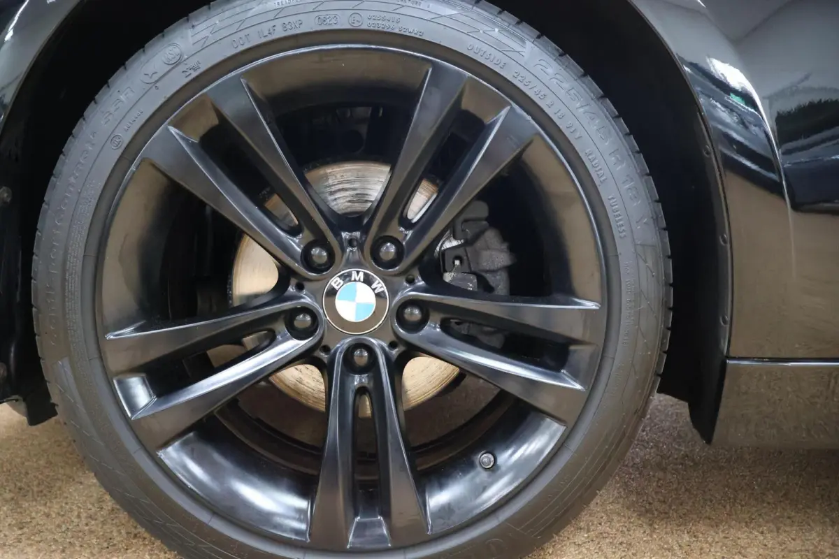 318i M Sport | High Executive | Trekhaak | LED | Navi