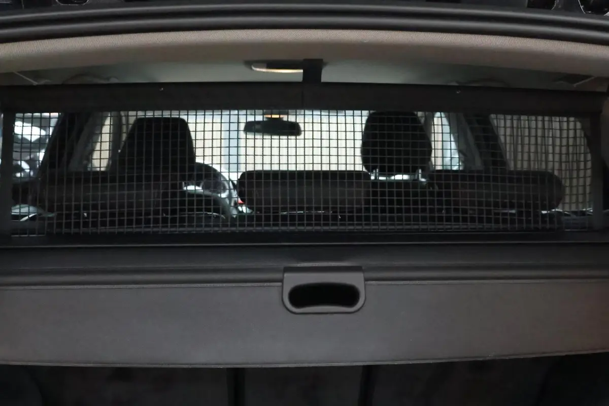318i M Sport | High Executive | Trekhaak | LED | Navi