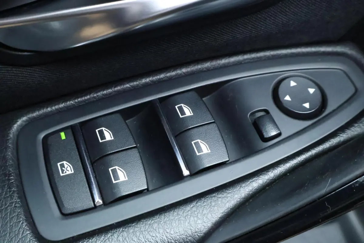318i M Sport | High Executive | Trekhaak | LED | Navi