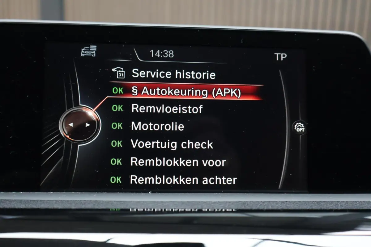 318i M Sport | High Executive | Trekhaak | LED | Navi