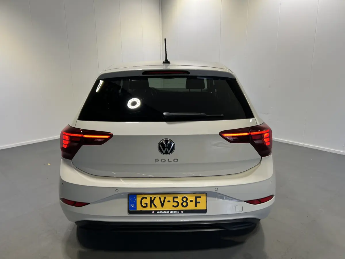 1.0 TSI Life Edition | Android Auto/Apple Carplay | LM Velgen 15" | Achteruitrijcamera | PDC Achter | Cruise Control Adaptief | Airco |