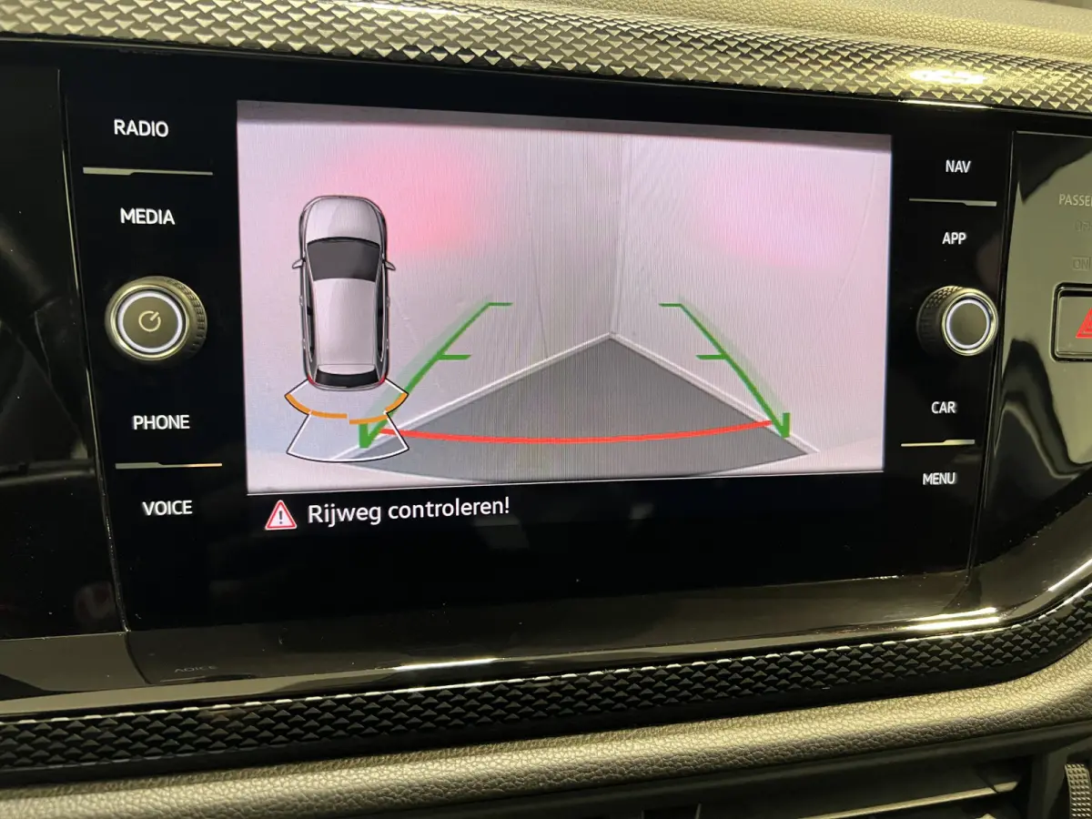 1.0 TSI Life Edition | Android Auto/Apple Carplay | LM Velgen 15" | Achteruitrijcamera | PDC Achter | Cruise Control Adaptief | Airco |