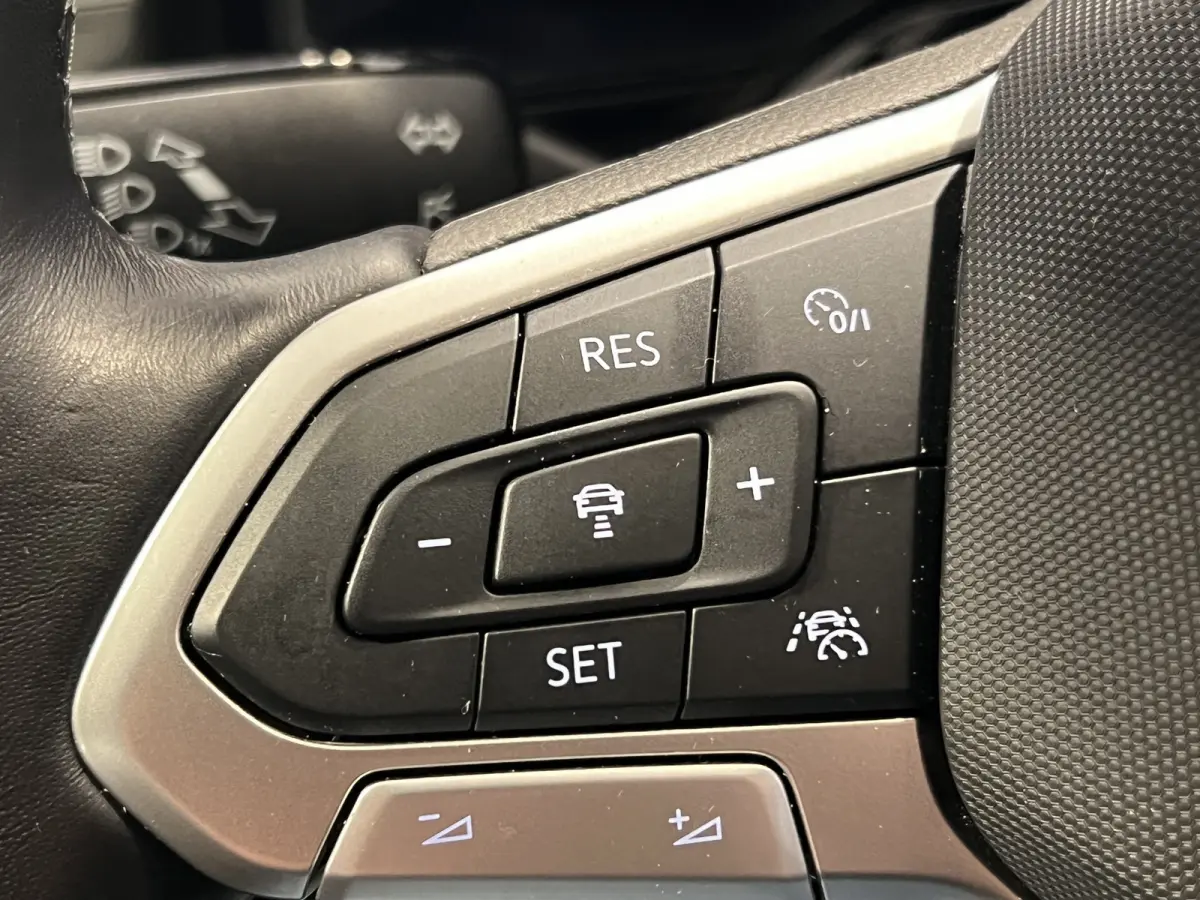 1.0 TSI Life Edition | Android Auto/Apple Carplay | LM Velgen 15" | Achteruitrijcamera | PDC Achter | Cruise Control Adaptief | Airco |