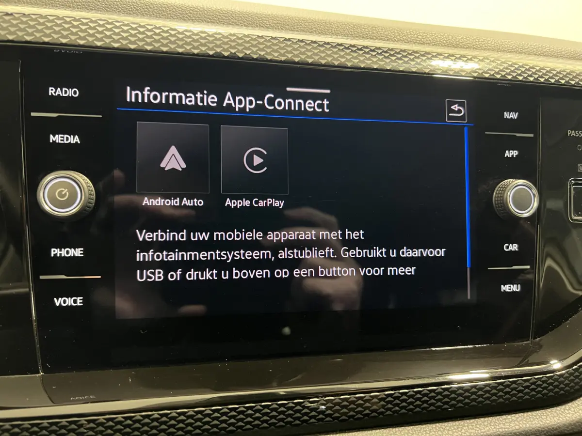 1.0 TSI Life Edition | Android Auto/Apple Carplay | LM Velgen 15" | Achteruitrijcamera | PDC Achter | Cruise Control Adaptief | Airco |
