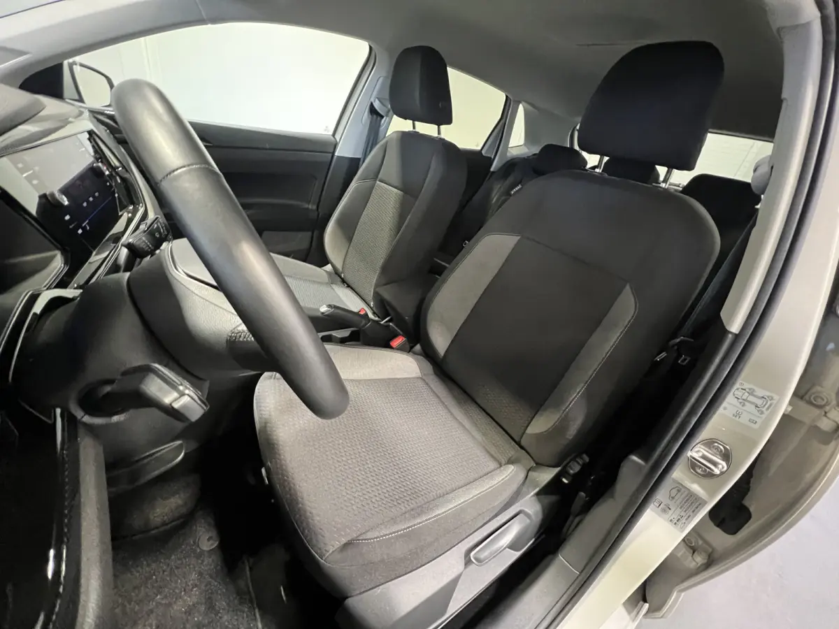 1.0 TSI Life Edition | Android Auto/Apple Carplay | LM Velgen 15" | Achteruitrijcamera | PDC Achter | Cruise Control Adaptief | Airco |