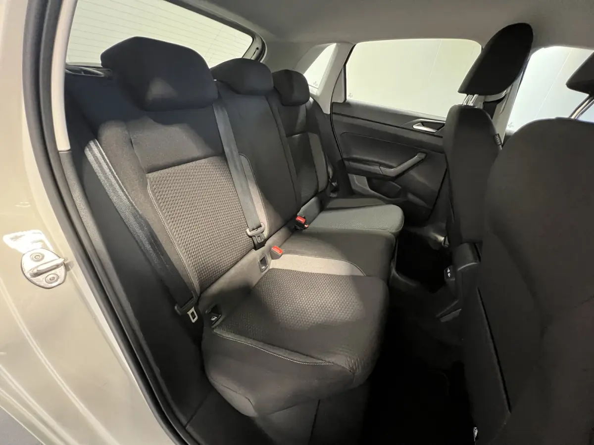 1.0 TSI Life Edition | Android Auto/Apple Carplay | LM Velgen 15" | Achteruitrijcamera | PDC Achter | Cruise Control Adaptief | Airco |