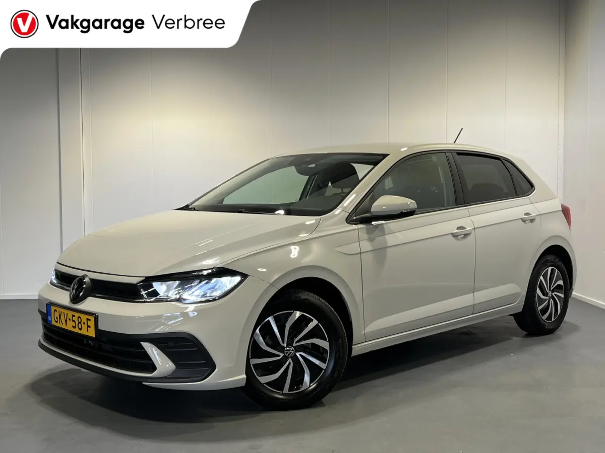 1.0 TSI Life Edition | Android Auto/Apple Carplay | LM Velgen 15" | Achteruitrijcamera | PDC Achter | Cruise Control Adaptief | Airco |