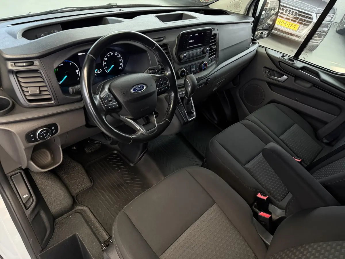 340 1.0 EcoBoost L1H1 PHEV Trend
