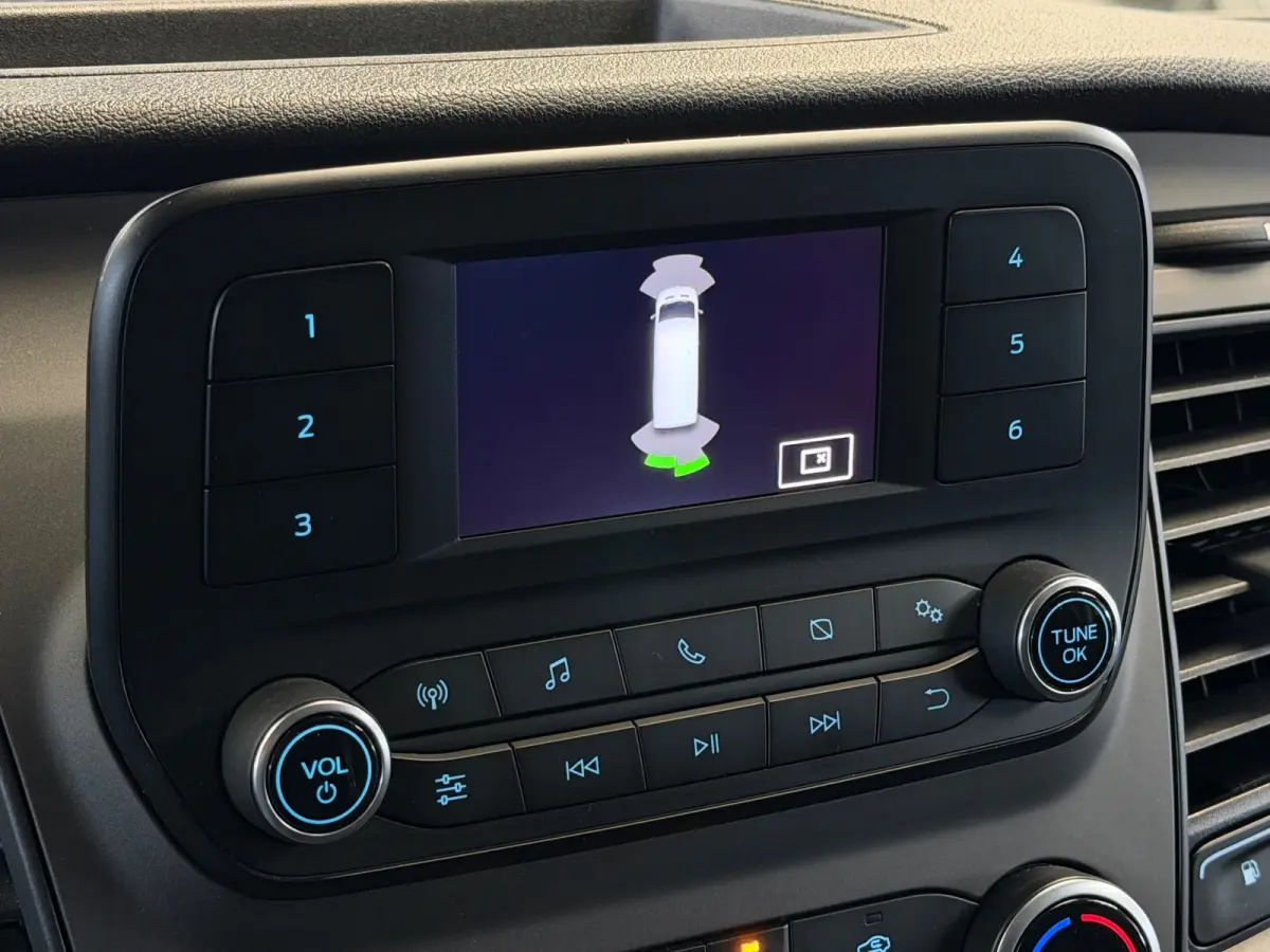 340 1.0 EcoBoost L1H1 PHEV Trend
