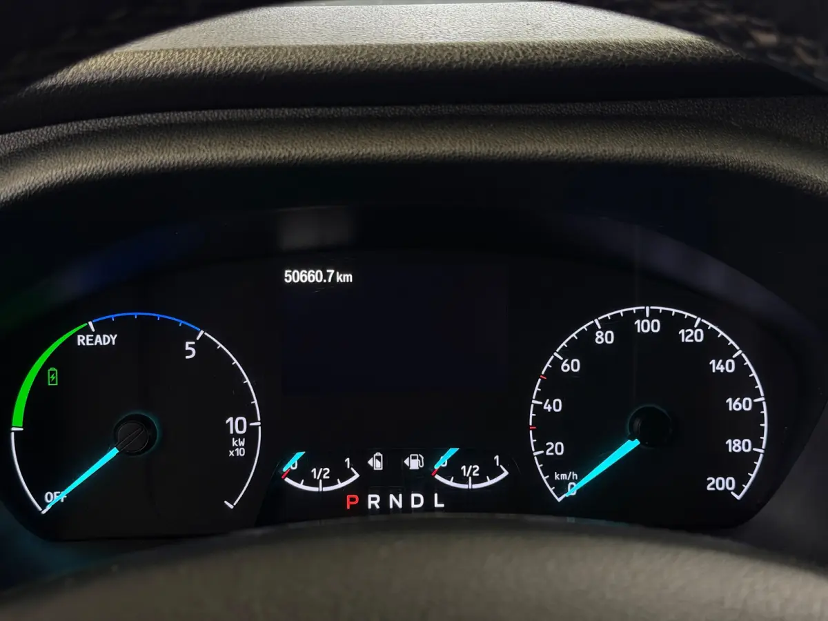 340 1.0 EcoBoost L1H1 PHEV Trend