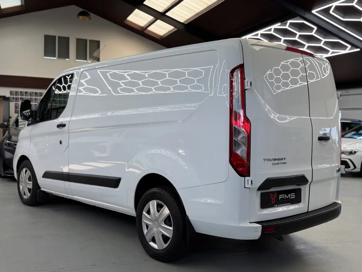 340 1.0 EcoBoost L1H1 PHEV Trend