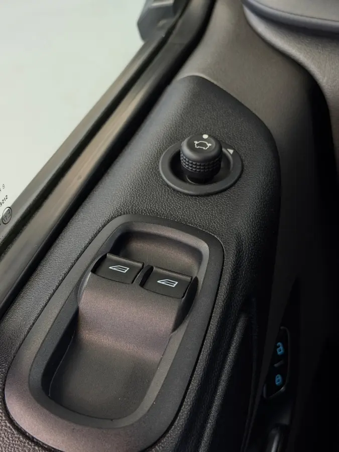 340 1.0 EcoBoost L1H1 PHEV Trend