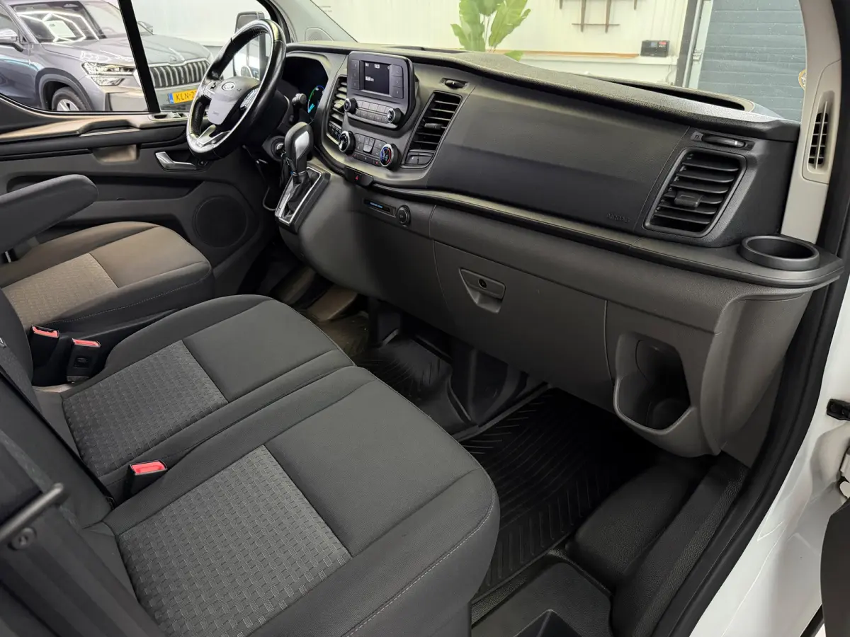 340 1.0 EcoBoost L1H1 PHEV Trend