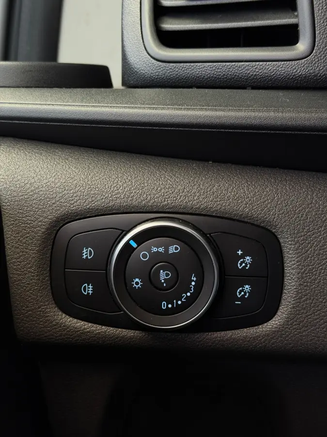 340 1.0 EcoBoost L1H1 PHEV Trend
