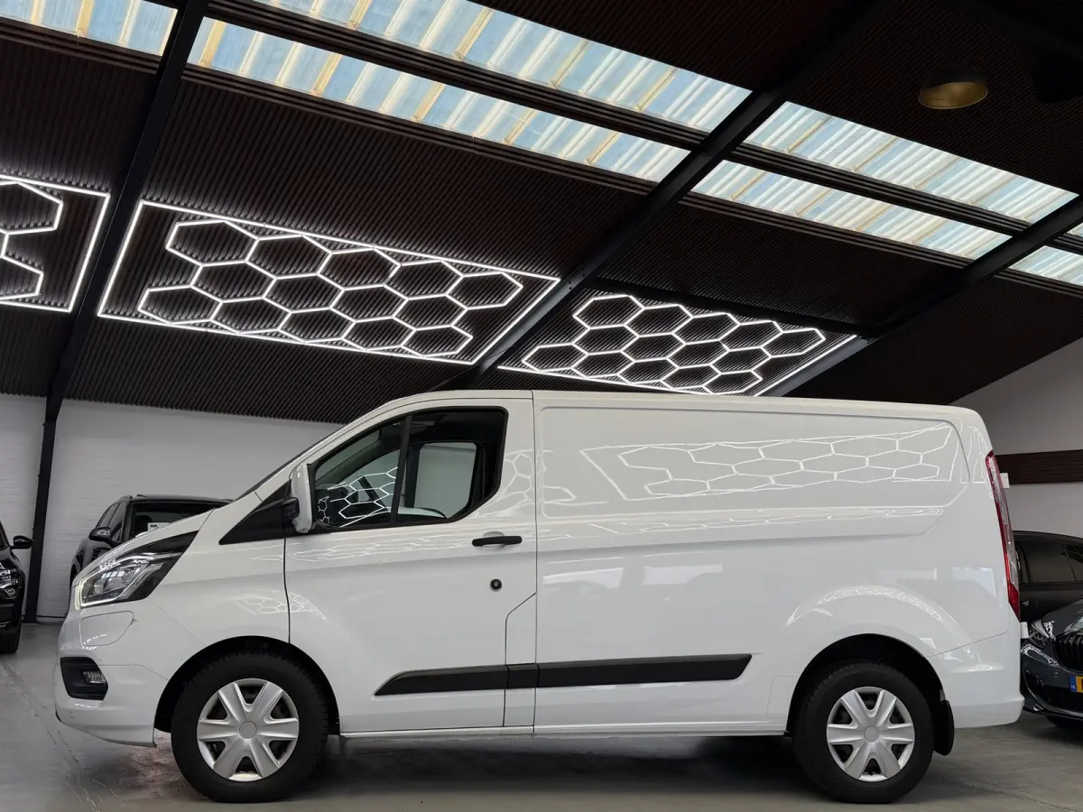 340 1.0 EcoBoost L1H1 PHEV Trend