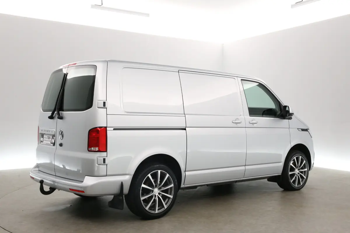 2.0 TDI 200PK | Automaat | Airco | Cruise | Carplay | Camera | 2x Schuifdeur | 3 Zits | Trekhaak | LED