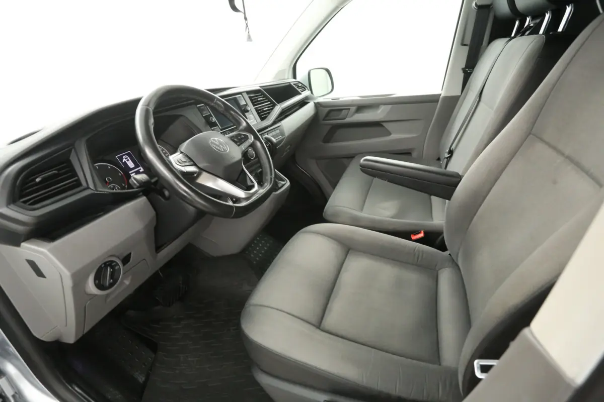 2.0 TDI 200PK | Automaat | Airco | Cruise | Carplay | Camera | 2x Schuifdeur | 3 Zits | Trekhaak | LED