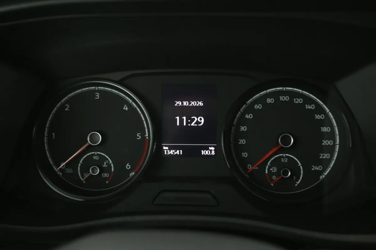 2.0 TDI 200PK | Automaat | Airco | Cruise | Carplay | Camera | 2x Schuifdeur | 3 Zits | Trekhaak | LED