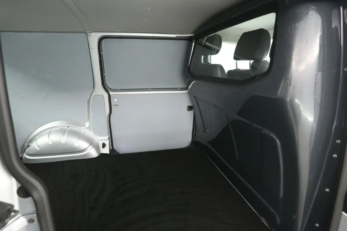 2.0 TDI 200PK | Automaat | Airco | Cruise | Carplay | Camera | 2x Schuifdeur | 3 Zits | Trekhaak | LED