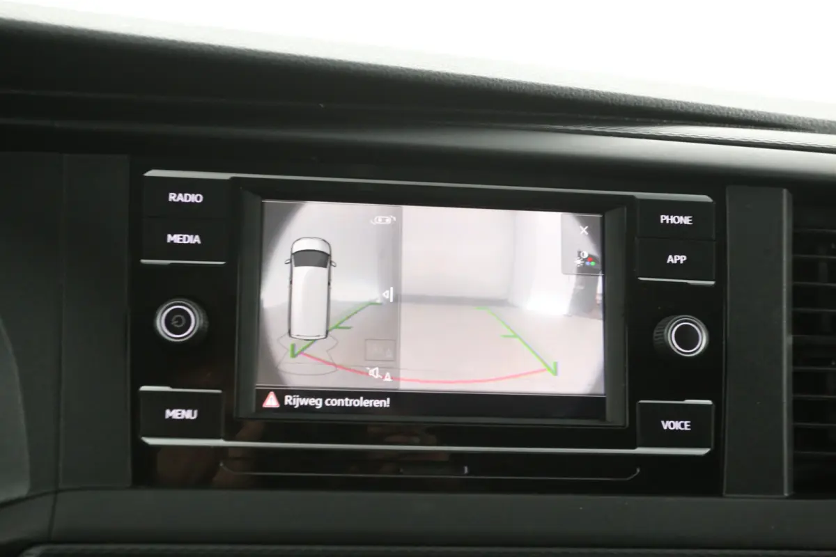 2.0 TDI 200PK | Automaat | Airco | Cruise | Carplay | Camera | 2x Schuifdeur | 3 Zits | Trekhaak | LED