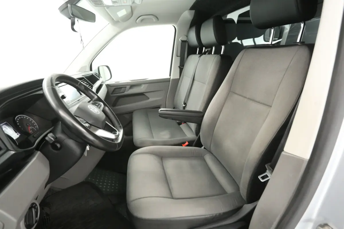 2.0 TDI 200PK | Automaat | Airco | Cruise | Carplay | Camera | 2x Schuifdeur | 3 Zits | Trekhaak | LED