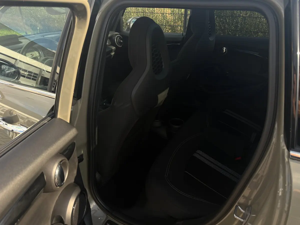 2.0 Cooper S Pepper JCW | Carplay | PDC | Camera | Pano | HUD |