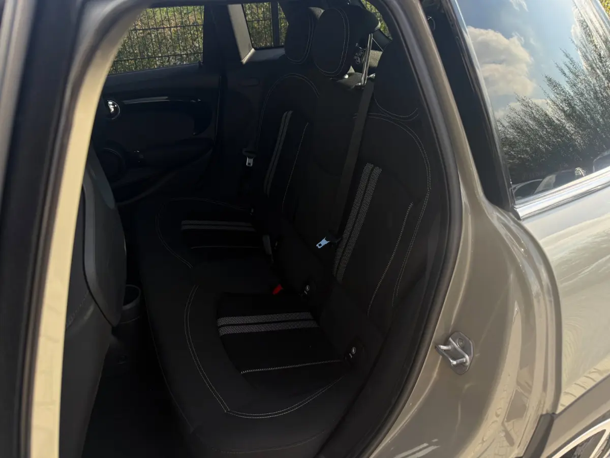 2.0 Cooper S Pepper JCW | Carplay | PDC | Camera | Pano | HUD |