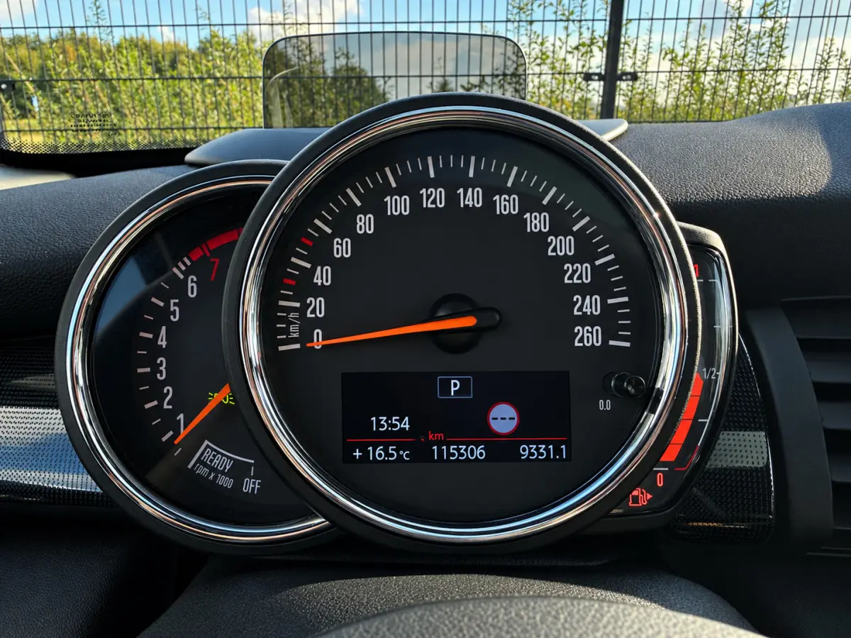 2.0 Cooper S Pepper JCW | Carplay | PDC | Camera | Pano | HUD |