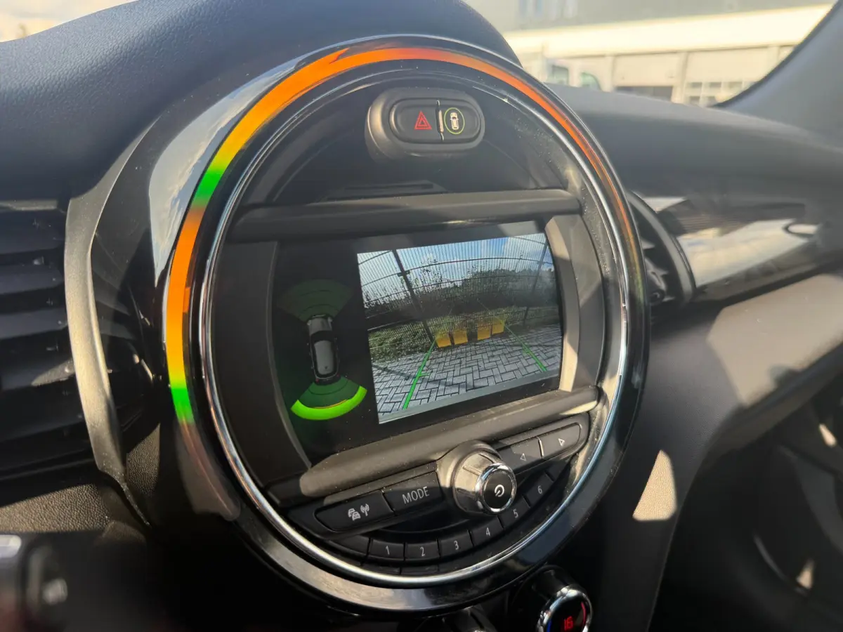 2.0 Cooper S Pepper JCW | Carplay | PDC | Camera | Pano | HUD |