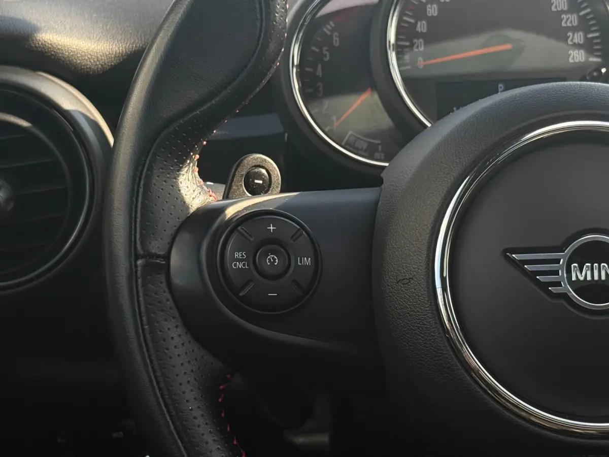 2.0 Cooper S Pepper JCW | Carplay | PDC | Camera | Pano | HUD |