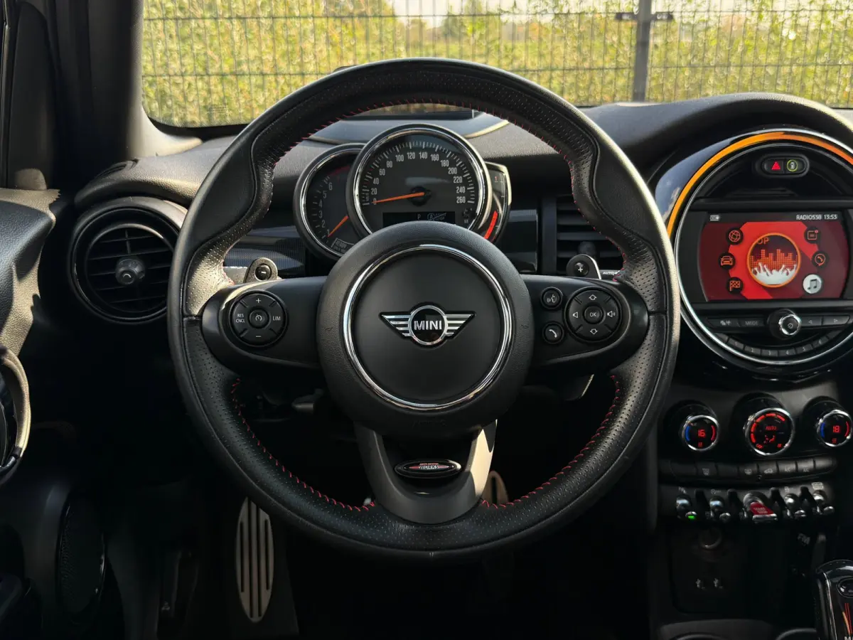 2.0 Cooper S Pepper JCW | Carplay | PDC | Camera | Pano | HUD |