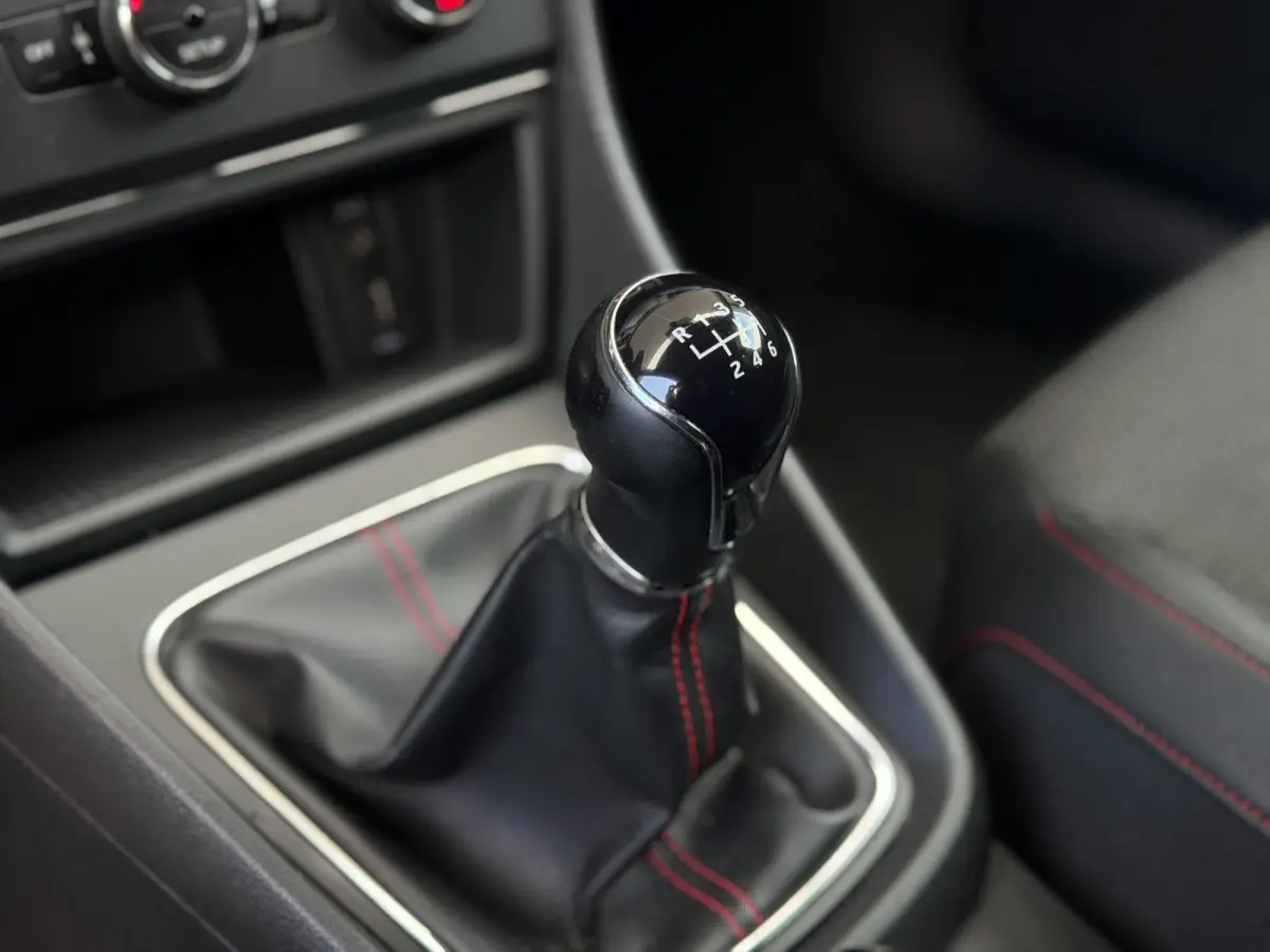 1.4 EcoTSI FR 150PK (CRUISE CONTROL, STOELVERWARMING, PARKEERSENSOREN, LED, HALF LEDER, GOED ONDH, ETC!)