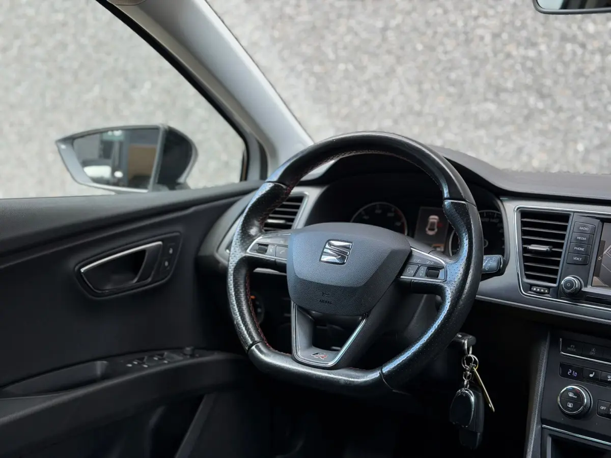 1.4 EcoTSI FR 150PK (CRUISE CONTROL, STOELVERWARMING, PARKEERSENSOREN, LED, HALF LEDER, GOED ONDH, ETC!)