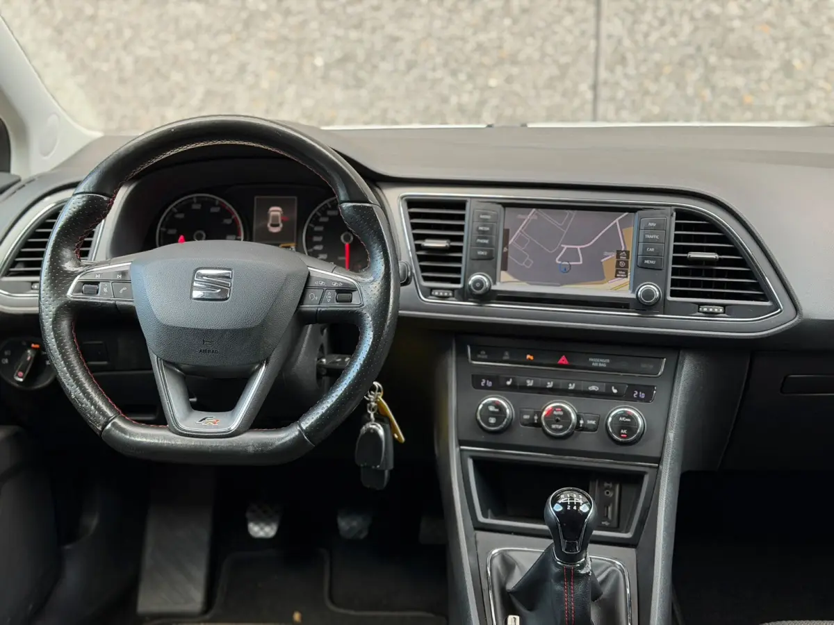 1.4 EcoTSI FR 150PK (CRUISE CONTROL, STOELVERWARMING, PARKEERSENSOREN, LED, HALF LEDER, GOED ONDH, ETC!)