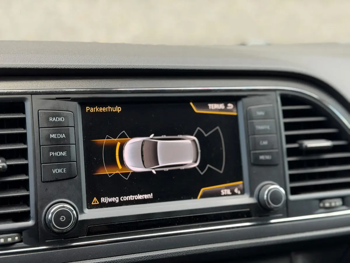 1.4 EcoTSI FR 150PK (CRUISE CONTROL, STOELVERWARMING, PARKEERSENSOREN, LED, HALF LEDER, GOED ONDH, ETC!)