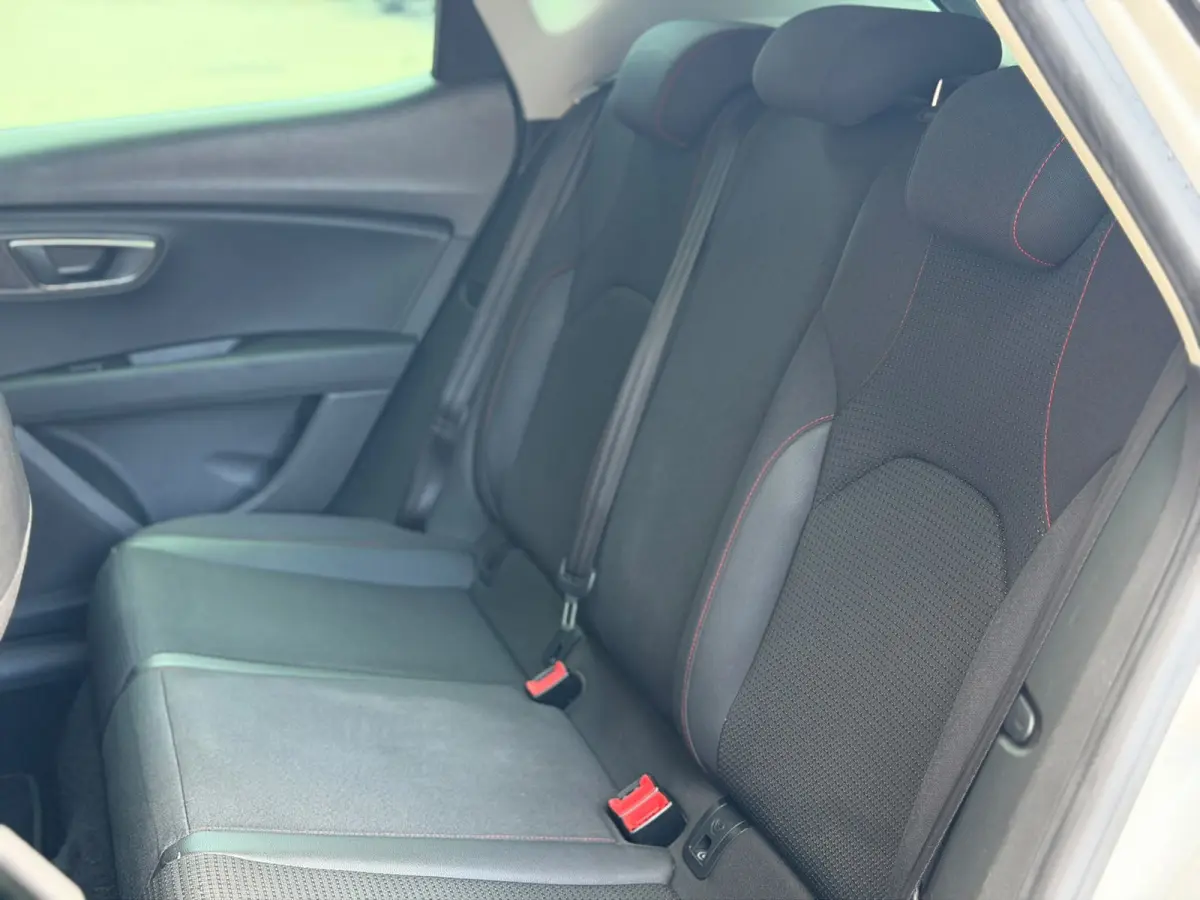 1.4 EcoTSI FR 150PK (CRUISE CONTROL, STOELVERWARMING, PARKEERSENSOREN, LED, HALF LEDER, GOED ONDH, ETC!)