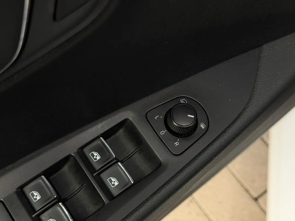 1.4 EcoTSI FR 150PK (CRUISE CONTROL, STOELVERWARMING, PARKEERSENSOREN, LED, HALF LEDER, GOED ONDH, ETC!)