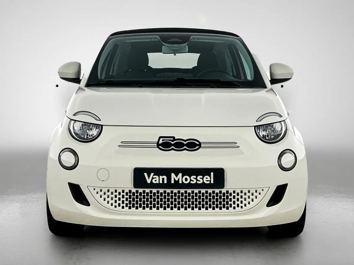 Icon | SOH: 95,25% | Apple Carplay/Android Auto | Parkeersensoren Achter | Stoelverwarming
