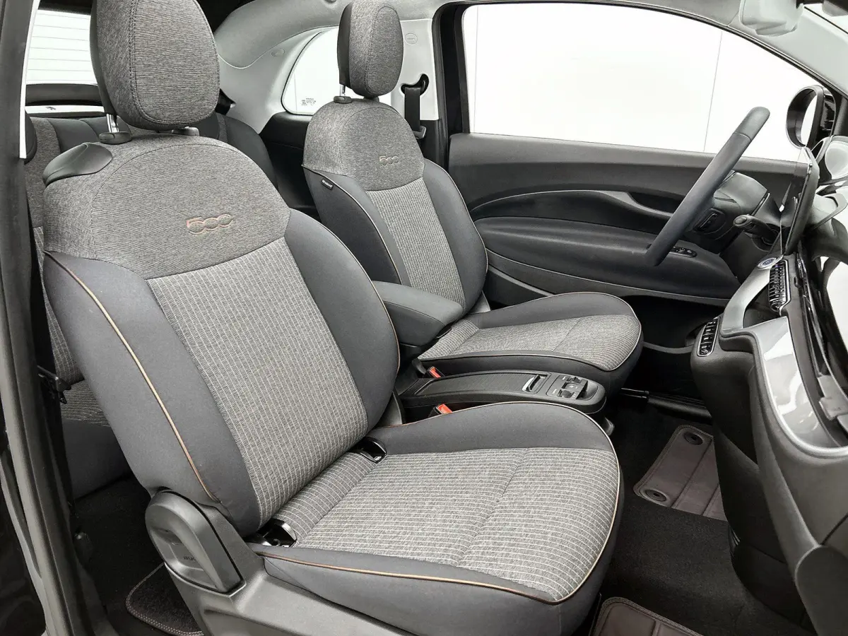 Icon 42 kWh | SOH: 95,29% | Apple Carplay/Android Auto | Stoelverwarming | Parkeersensoren