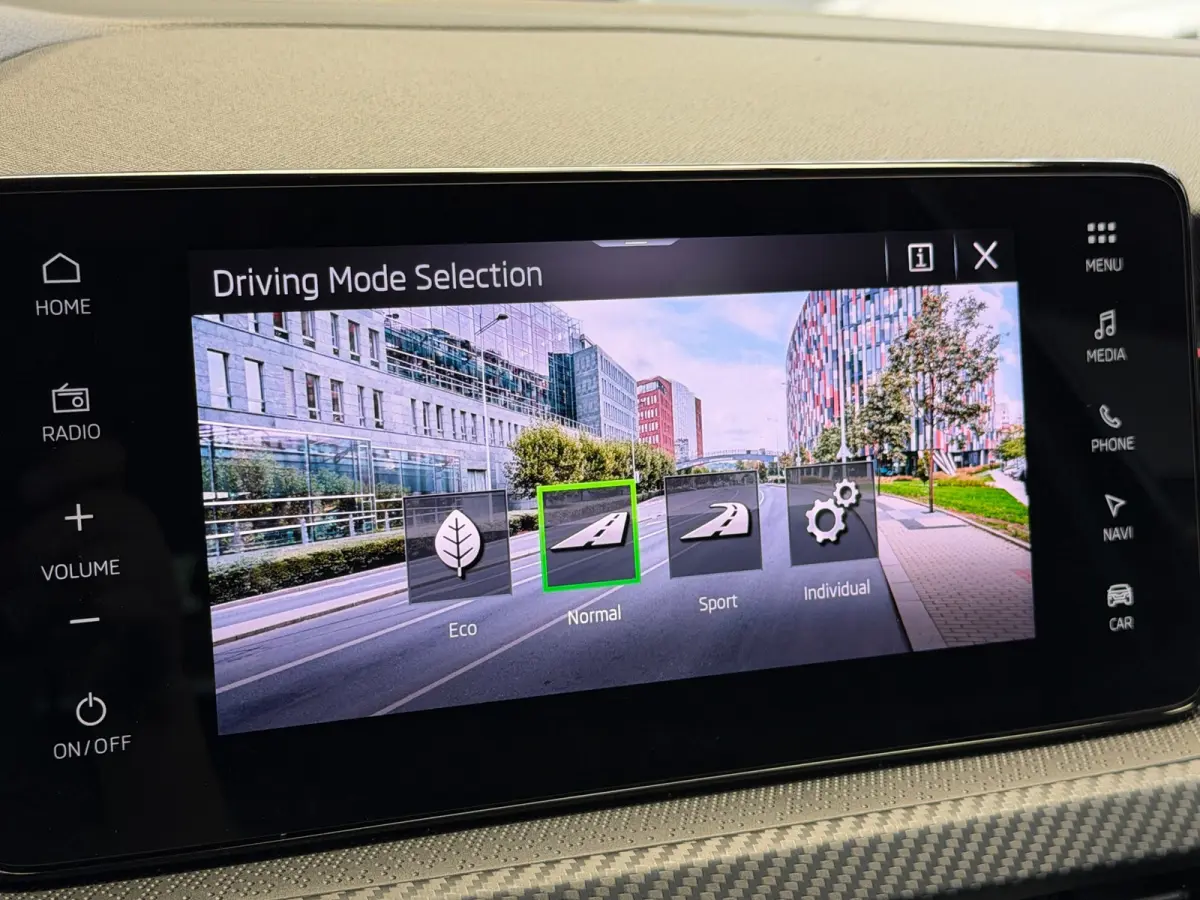 1.0 TSI Monte Carlo Pano Camera CarPlay