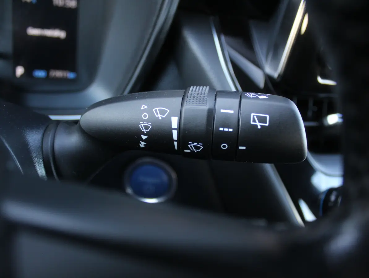 1.8 Hybrid Active CLIMATE | CAMERA | CARPLAY | LED | ADAPCRUISE | DAB | LMV16