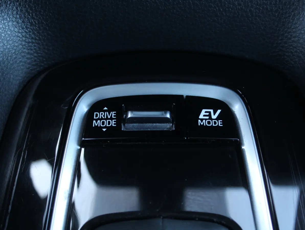 1.8 Hybrid Active CLIMATE | CAMERA | CARPLAY | LED | ADAPCRUISE | DAB | LMV16