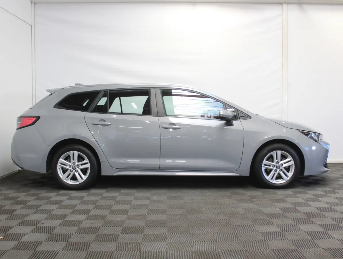 1.8 Hybrid Active CLIMATE | CAMERA | CARPLAY | LED | ADAPCRUISE | DAB | LMV16