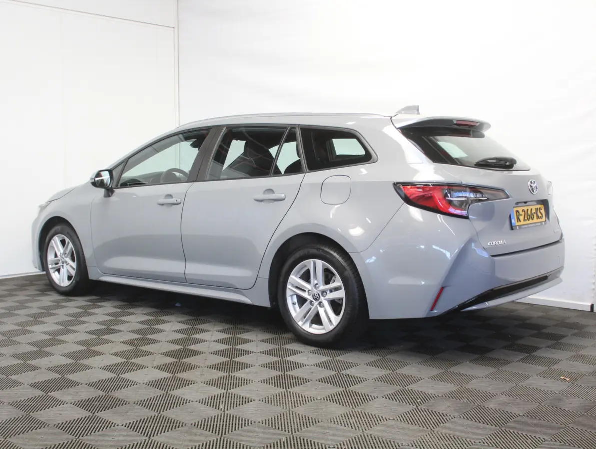 1.8 Hybrid Active CLIMATE | CAMERA | CARPLAY | LED | ADAPCRUISE | DAB | LMV16
