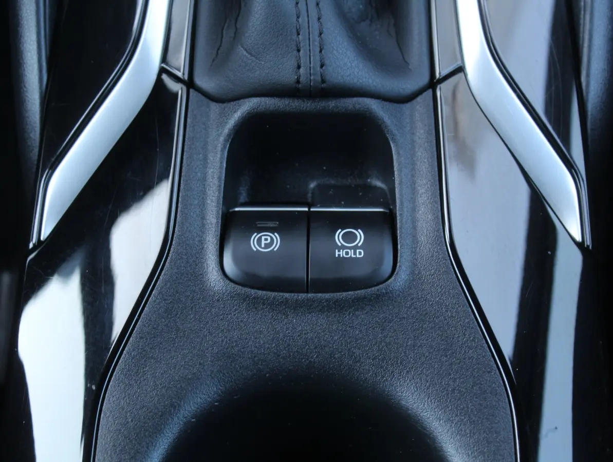 1.8 Hybrid Active CLIMATE | CAMERA | CARPLAY | LED | ADAPCRUISE | DAB | LMV16